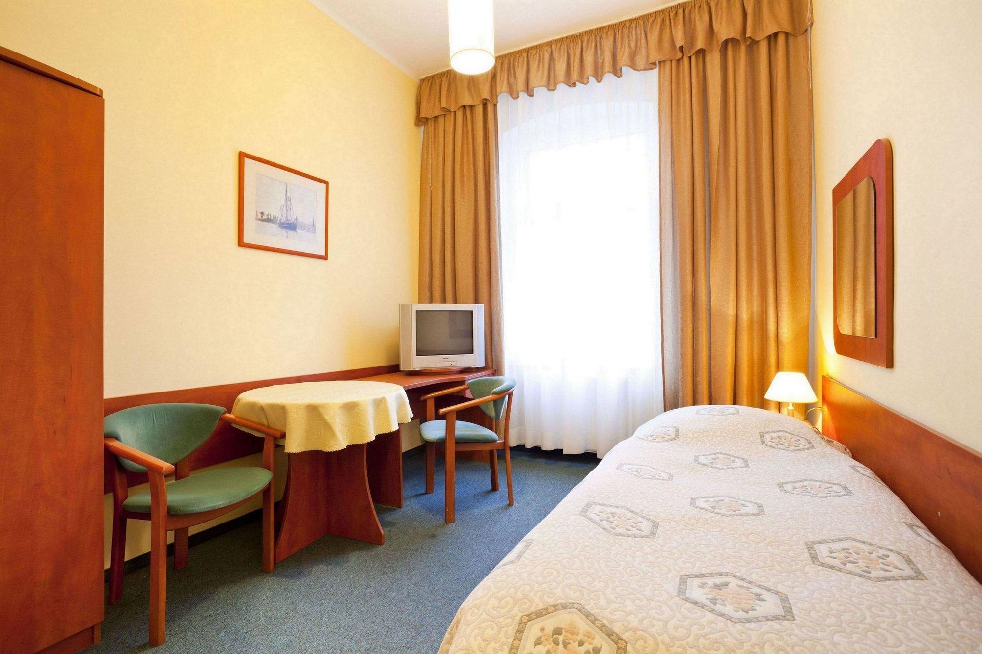 Hotel Kapitan Szczecin Kültér fotó