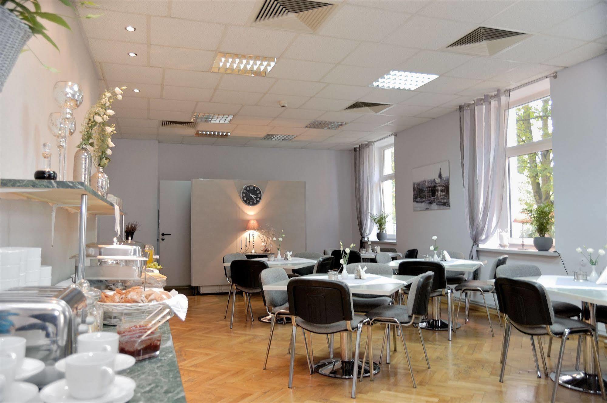 Hotel Kapitan Szczecin Kültér fotó